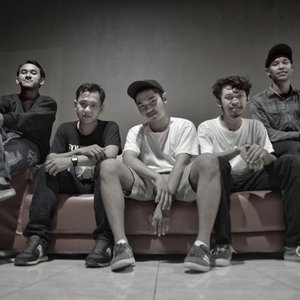 Four Truth 的头像