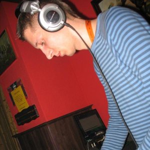 DJ Akoss 的头像