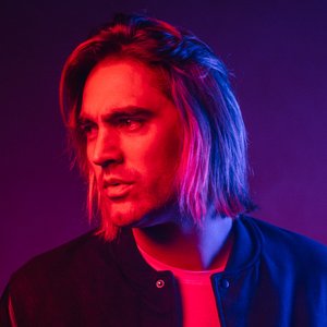Charlie Simpson 的头像