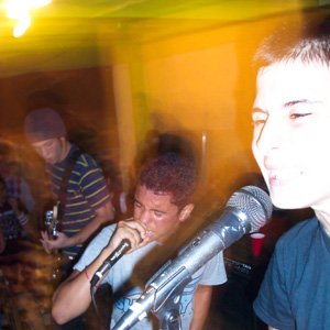esclavos del sistema 的头像