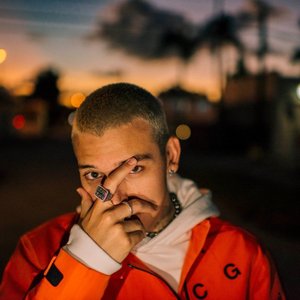 Sky Rompiendo 的头像