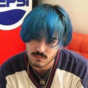 KISSMYACID 的头像
