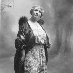 Elsa Bland 的头像