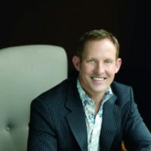 Todd McKenney 的头像