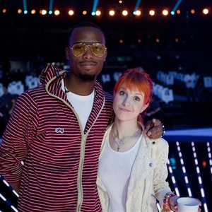 B.o.B feat. Hayley Williams, Bruno Mars & Paramore 的头像