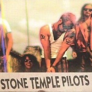 2000-05-01: Rockline, Hollywood, CA, USA