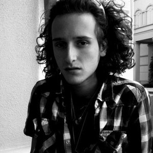 Brett Loewenstern 的头像