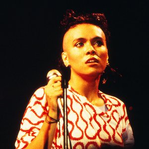 Annabella Lwinn 的头像