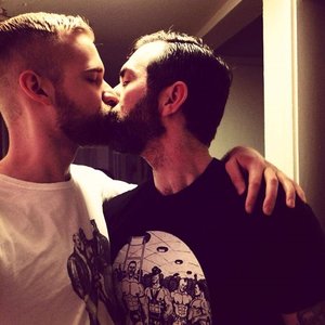 Two Dudes in Love için avatar