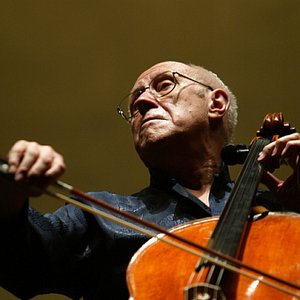 Mstislav Rostropovich, Sviatoslav Richter, Ludwig van Beethoven 的头像