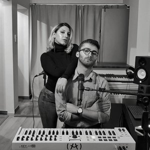 OMMIEH x ANAKRISEZ 的头像
