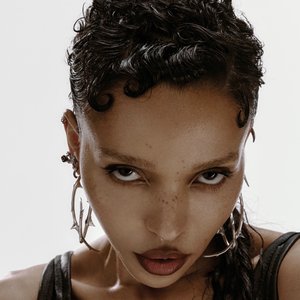 FKA twigs 的头像