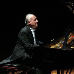 Avatar for Ludwig van Beethoven, Maurizio Pollini