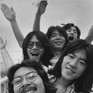 チューリップ 的头像