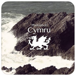 “Cymru”的封面