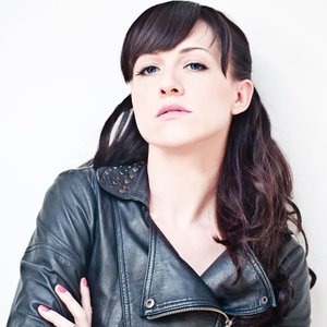 Lena Hall 的头像