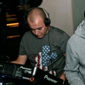 DJ Maximum 的头像
