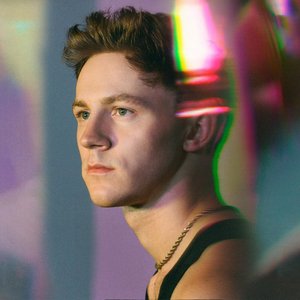 Still Breakin Up - Single