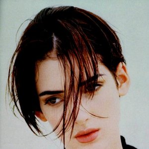 'Winona Ryder' için resim