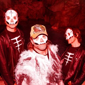 Tre allegri ragazzi morti 的头像