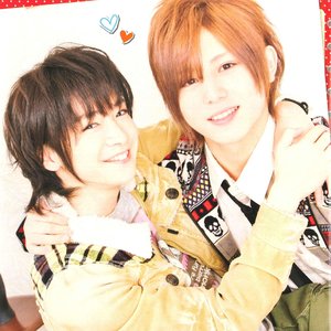 山田涼介 & 知念侑李 的头像