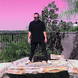 SADWORLD 的头像