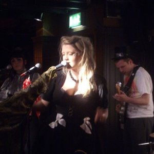Katie & The Carnival 的头像