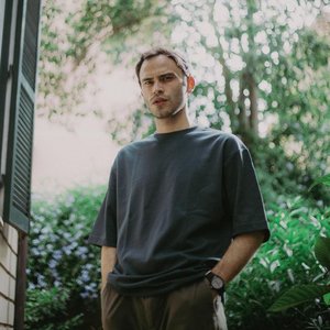 Peter White 的头像