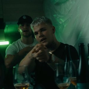 P4TTY のアバター