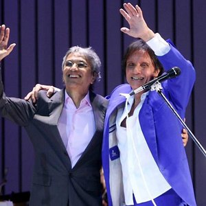 Roberto Carlos & Caetano Veloso için avatar