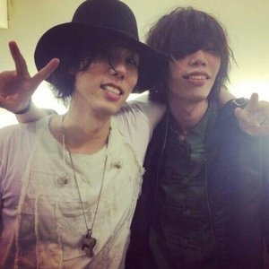 Avatar de 米津玄師 & 野田洋次郎