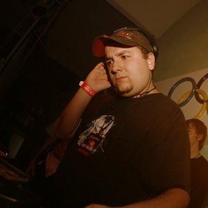 DJ Snow 的头像