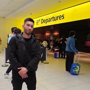 Exis Feat. Enya Angel 的头像