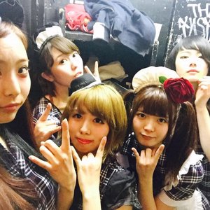 “BAND MAID”的封面