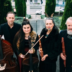 “Tararua”的封面