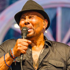 Mark Bingham, Johnny Adams, Aaron Neville için avatar