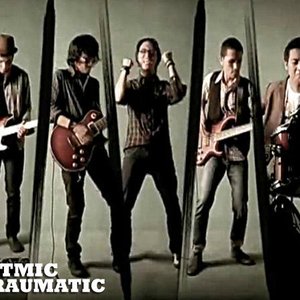 “Ritmic Traumatic”的封面