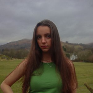 Holly Nicholson 的头像