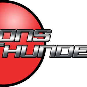 “Moons Of Thundera”的封面