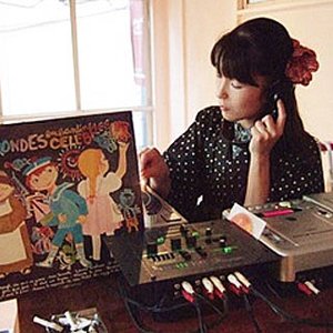 Yoshie Akai 的头像