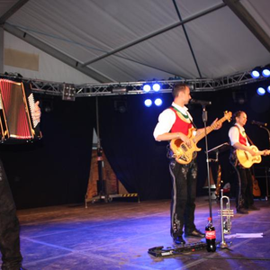 Die jungen Zillertaler photo provided by Last.fm