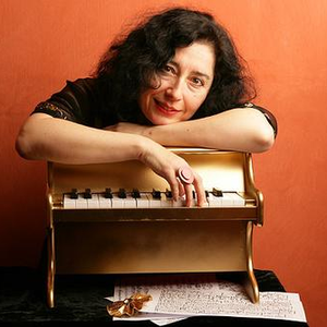 Elena Kats‐Chernin photo provided by Last.fm