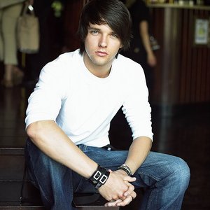 “Mikel Hennet”的封面