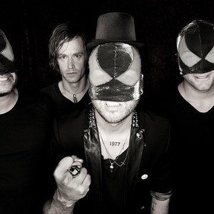 The Bloody Beetroots Feat. Dennis Lyxzén のアバター