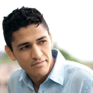 Youness 的头像
