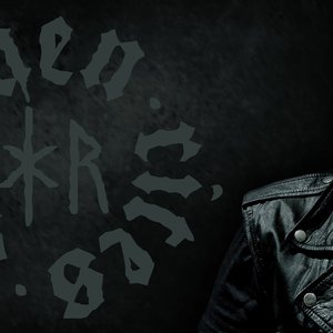 “Heathen Rites”的封面