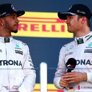 “Nico Rosberg & Lewis Hamilton”的封面