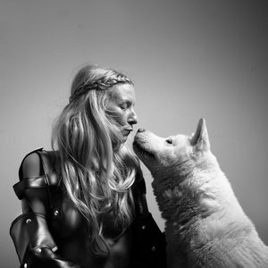 Avatar de ionnalee, iamamiwhoami & Barbelle