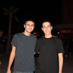 Aku & Ghazaly 的头像