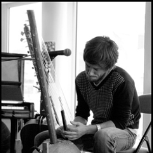 Thee, Stranded Horse photo provided by Last.fm